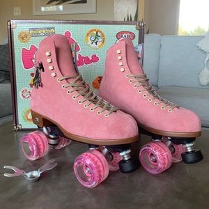 NEW Moxi Roller Skates 🛼 size 10 - Strawberry …